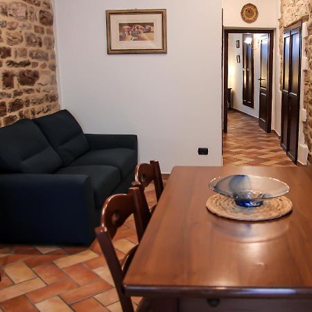Апартаменти Casa Armanni - La Tua Casa Di Pietra Губбіо Екстер'єр фото
