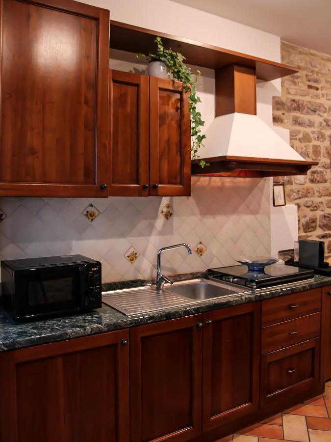 Апартаменти Casa Armanni - La Tua Casa Di Pietra Губбіо Екстер'єр фото
